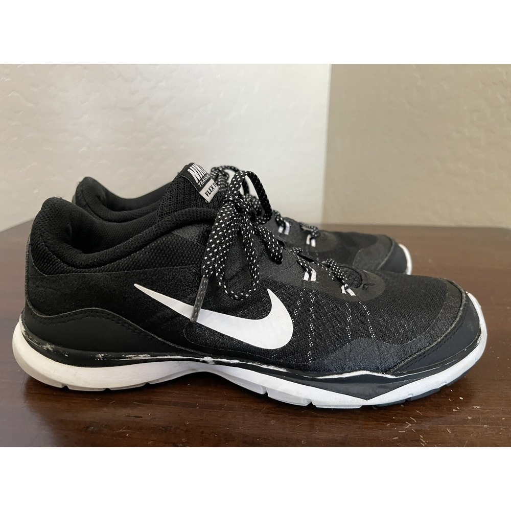 Women's Nike Training Flex TR 5  Sneakers Size 8